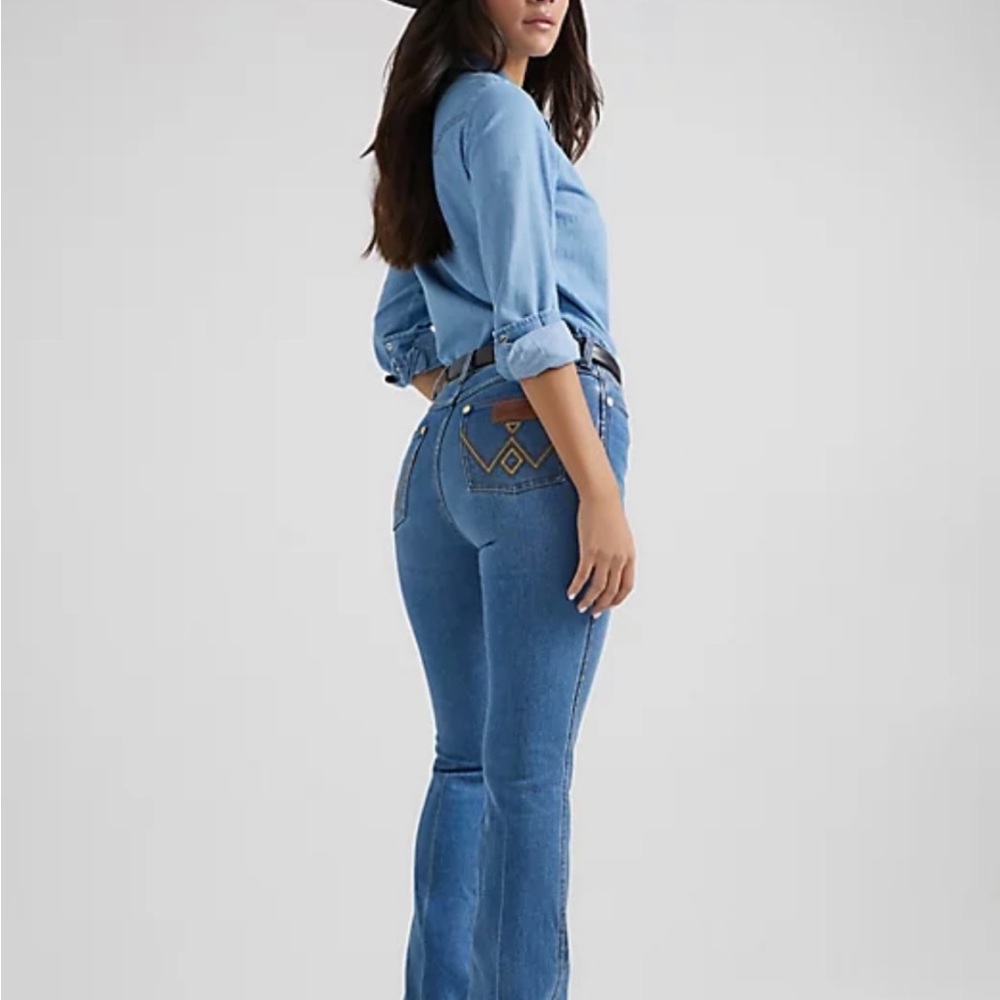 Wrangler x Kendra Scott Yellow Rose Bootcut jeans